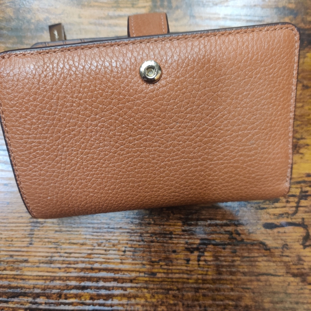 Kate Spade Wallet - Picture 4 of 5
